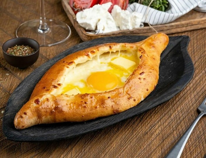 Хачапури по-аджарски